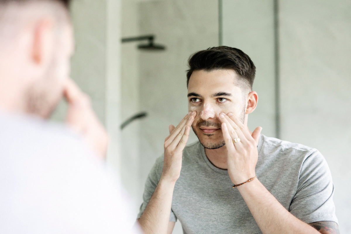 Natural Grooming for Men: A Simple, Natural Skincare Routine